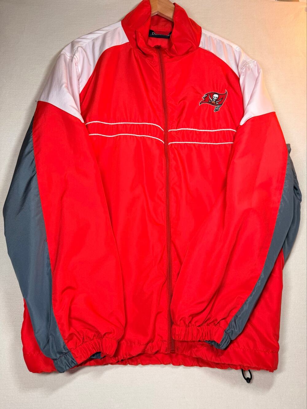 Tampa Bay Buccaneers Dunbrooke Windbreaker Jacket Men XL NFL SI Colorblock